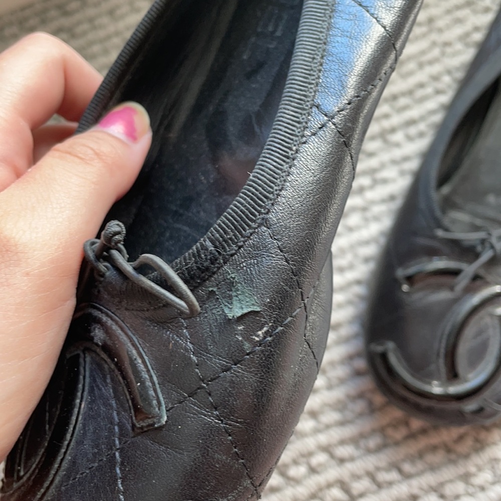 Size 6 Quilted leather CHANEL ballet flats - Picture 2 of 3